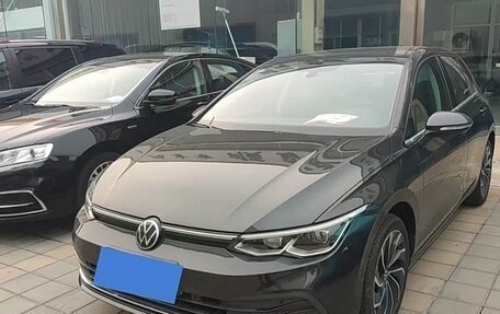 Volkswagen Golf VIII, 2022 год, 1 830 000 рублей, 1 фотография