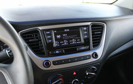 Hyundai Solaris II рестайлинг, 2018 год, 1 219 000 рублей, 24 фотография