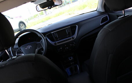 Hyundai Solaris II рестайлинг, 2018 год, 1 219 000 рублей, 27 фотография
