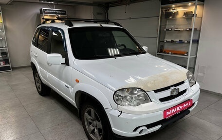 Chevrolet Niva I рестайлинг, 2010 год, 260 000 рублей, 3 фотография