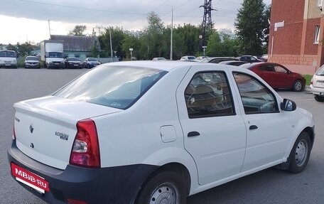 Renault Logan I, 2014 год, 400 000 рублей, 2 фотография