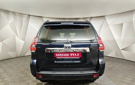 Toyota Land Cruiser Prado 150 рестайлинг 2, 2020 год, 5 400 000 рублей, 8 фотография