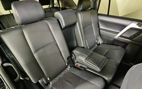 Toyota Land Cruiser Prado 150 рестайлинг 2, 2020 год, 5 400 000 рублей, 17 фотография