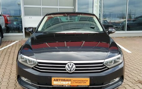 Volkswagen Passat B8 рестайлинг, 2017 год, 1 800 000 рублей, 2 фотография