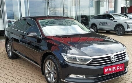 Volkswagen Passat B8 рестайлинг, 2017 год, 1 800 000 рублей, 4 фотография
