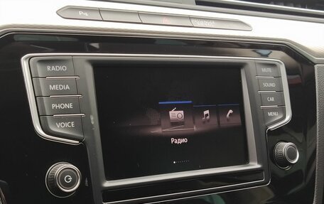 Volkswagen Passat B8 рестайлинг, 2017 год, 1 800 000 рублей, 13 фотография