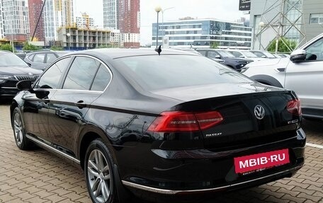 Volkswagen Passat B8 рестайлинг, 2017 год, 1 800 000 рублей, 6 фотография