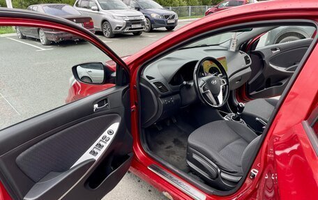 Hyundai Solaris II рестайлинг, 2011 год, 880 000 рублей, 20 фотография