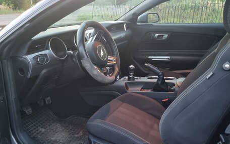 Ford Mustang VI рестайлинг, 2020 год, 2 800 000 рублей, 8 фотография