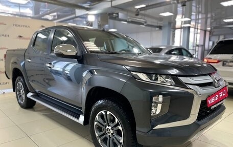 Mitsubishi L200 IV рестайлинг, 2021 год, 2 850 000 рублей, 4 фотография