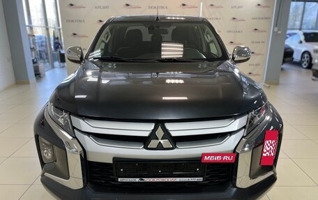 Mitsubishi L200 IV рестайлинг, 2021 год, 2 850 000 рублей, 3 фотография