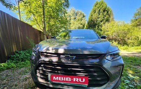 Chevrolet Tracker, 2022 год, 1 850 000 рублей, 2 фотография