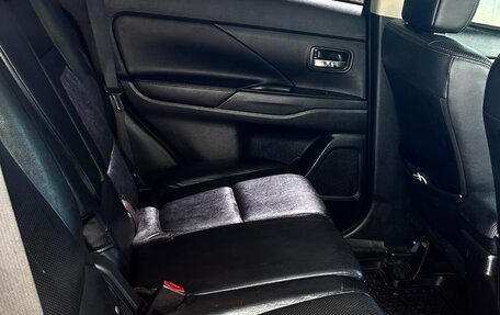 Mitsubishi Outlander III рестайлинг 3, 2012 год, 1 200 000 рублей, 5 фотография