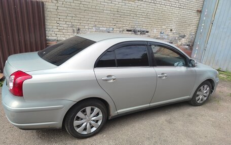 Toyota Avensis III рестайлинг, 2008 год, 700 000 рублей, 1 фотография