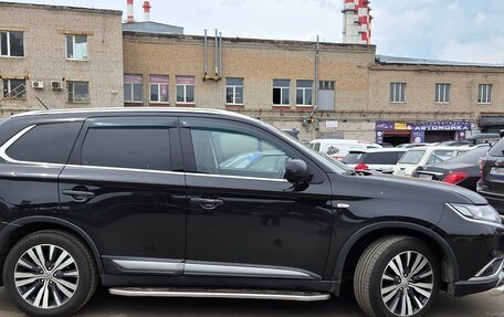 Mitsubishi Outlander III рестайлинг 3, 2015 год, 1 320 000 рублей, 5 фотография
