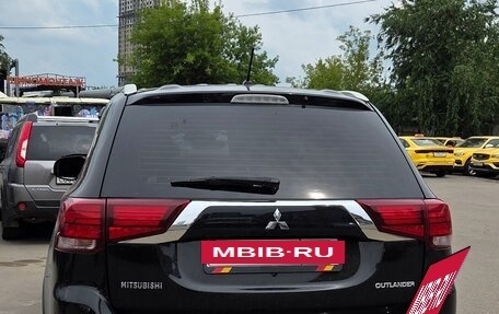 Mitsubishi Outlander III рестайлинг 3, 2015 год, 1 320 000 рублей, 3 фотография
