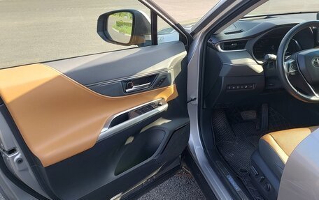 Toyota Venza, 2022 год, 4 630 000 рублей, 8 фотография