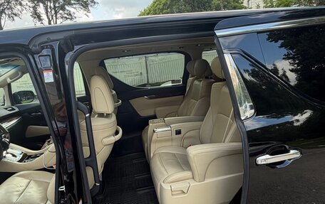 Toyota Alphard III, 2019 год, 4 000 000 рублей, 8 фотография