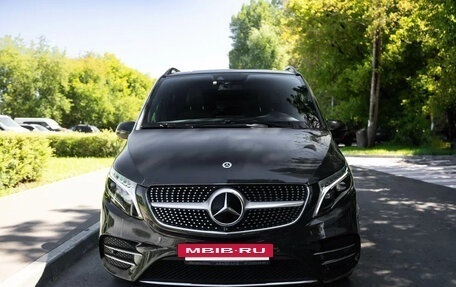 Mercedes-Benz V-Класс, 2022 год, 7 650 000 рублей, 2 фотография