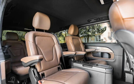 Mercedes-Benz V-Класс, 2022 год, 7 650 000 рублей, 23 фотография