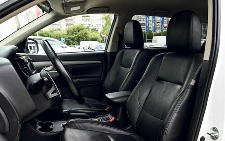 Mitsubishi Outlander III рестайлинг 3, 2014 год, 1 399 000 рублей, 16 фотография