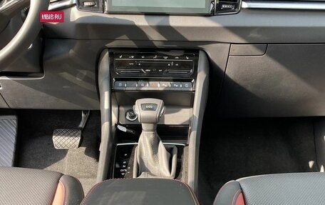 Skoda Karoq I, 2022 год, 2 150 000 рублей, 21 фотография