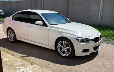 BMW 3 серия, 2016 год, 2 350 000 рублей, 3 фотография