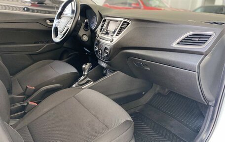 Hyundai Solaris II рестайлинг, 2017 год, 1 359 900 рублей, 10 фотография