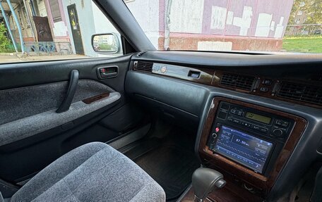 Toyota Crown, 1998 год, 300 000 рублей, 15 фотография