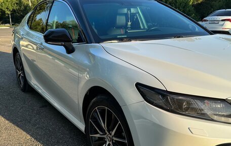 Toyota Camry, 2021 год, 3 170 000 рублей, 6 фотография
