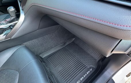 Toyota Camry, 2021 год, 3 170 000 рублей, 16 фотография