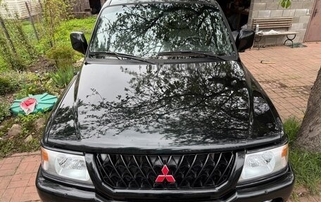 Mitsubishi Pajero Sport II рестайлинг, 2002 год, 989 000 рублей, 11 фотография
