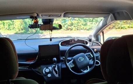 Toyota Sienta II, 2017 год, 1 240 000 рублей, 7 фотография