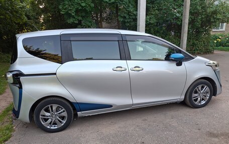 Toyota Sienta II, 2017 год, 1 240 000 рублей, 16 фотография