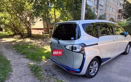 Toyota Sienta II, 2017 год, 1 240 000 рублей, 18 фотография