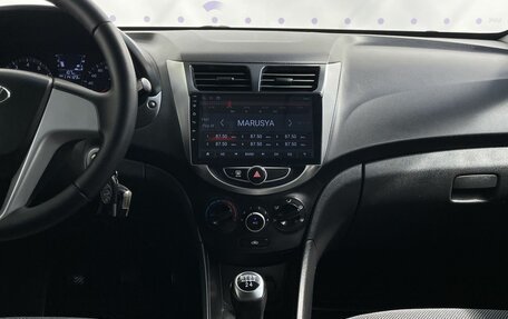 Hyundai Solaris II рестайлинг, 2012 год, 895 000 рублей, 16 фотография