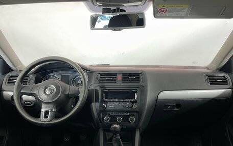 Volkswagen Jetta VI, 2011 год, 922 000 рублей, 10 фотография