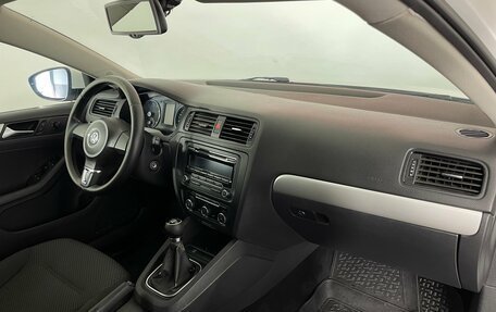 Volkswagen Jetta VI, 2011 год, 922 000 рублей, 9 фотография