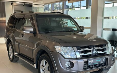 Mitsubishi Pajero IV, 2014 год, 2 075 000 рублей, 3 фотография