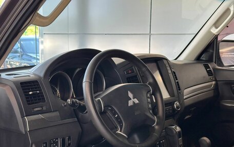 Mitsubishi Pajero IV, 2014 год, 2 075 000 рублей, 7 фотография