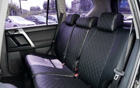 Toyota Land Cruiser Prado 150 рестайлинг 2, 2011 год, 2 400 000 рублей, 10 фотография