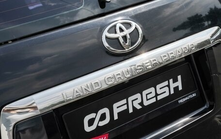 Toyota Land Cruiser Prado 150 рестайлинг 2, 2011 год, 2 400 000 рублей, 6 фотография