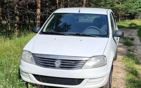 Renault Logan I, 2015 год, 555 000 рублей, 1 фотография