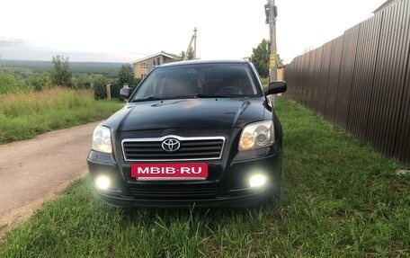 Toyota Avensis III рестайлинг, 2005 год, 630 000 рублей, 5 фотография