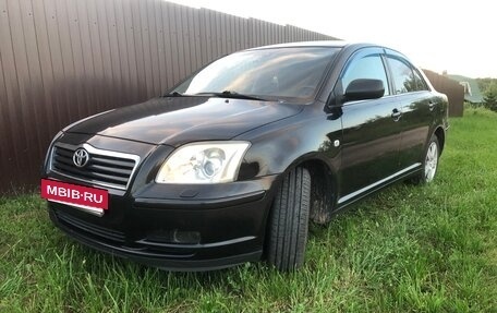 Toyota Avensis III рестайлинг, 2005 год, 630 000 рублей, 3 фотография