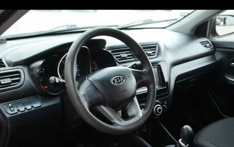 KIA Rio III рестайлинг, 2011 год, 590 000 рублей, 3 фотография