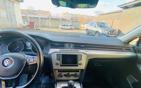 Volkswagen Passat B8 рестайлинг, 2016 год, 1 050 000 рублей, 13 фотография