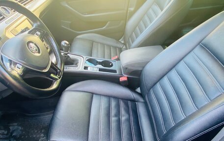 Volkswagen Passat B8 рестайлинг, 2016 год, 1 050 000 рублей, 14 фотография