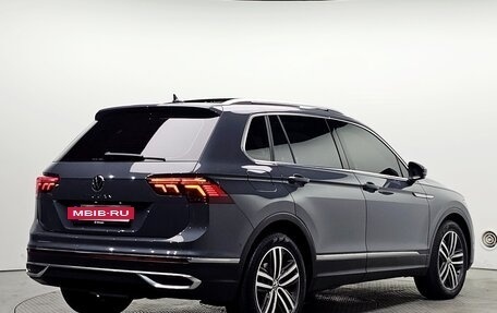 Volkswagen Tiguan II, 2023 год, 3 386 000 рублей, 3 фотография