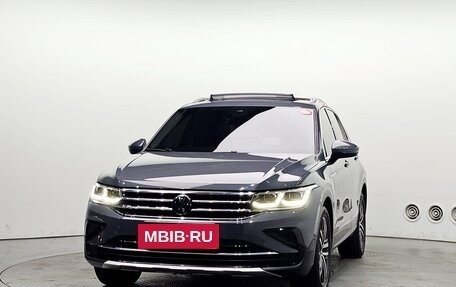 Volkswagen Tiguan II, 2023 год, 3 386 000 рублей, 4 фотография